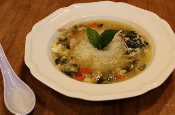 Chicken Soup with Egg Drops